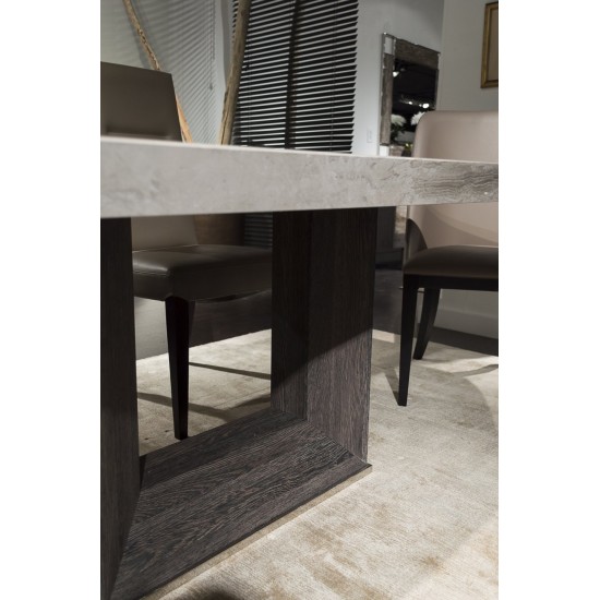 BLADE LIGHT  Dining Table